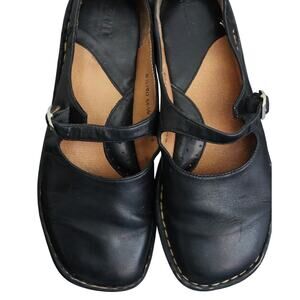 BORN Black Leather Mary Jane Mules Slip on Shoes Round Toe 8.5 Buckle Comfort